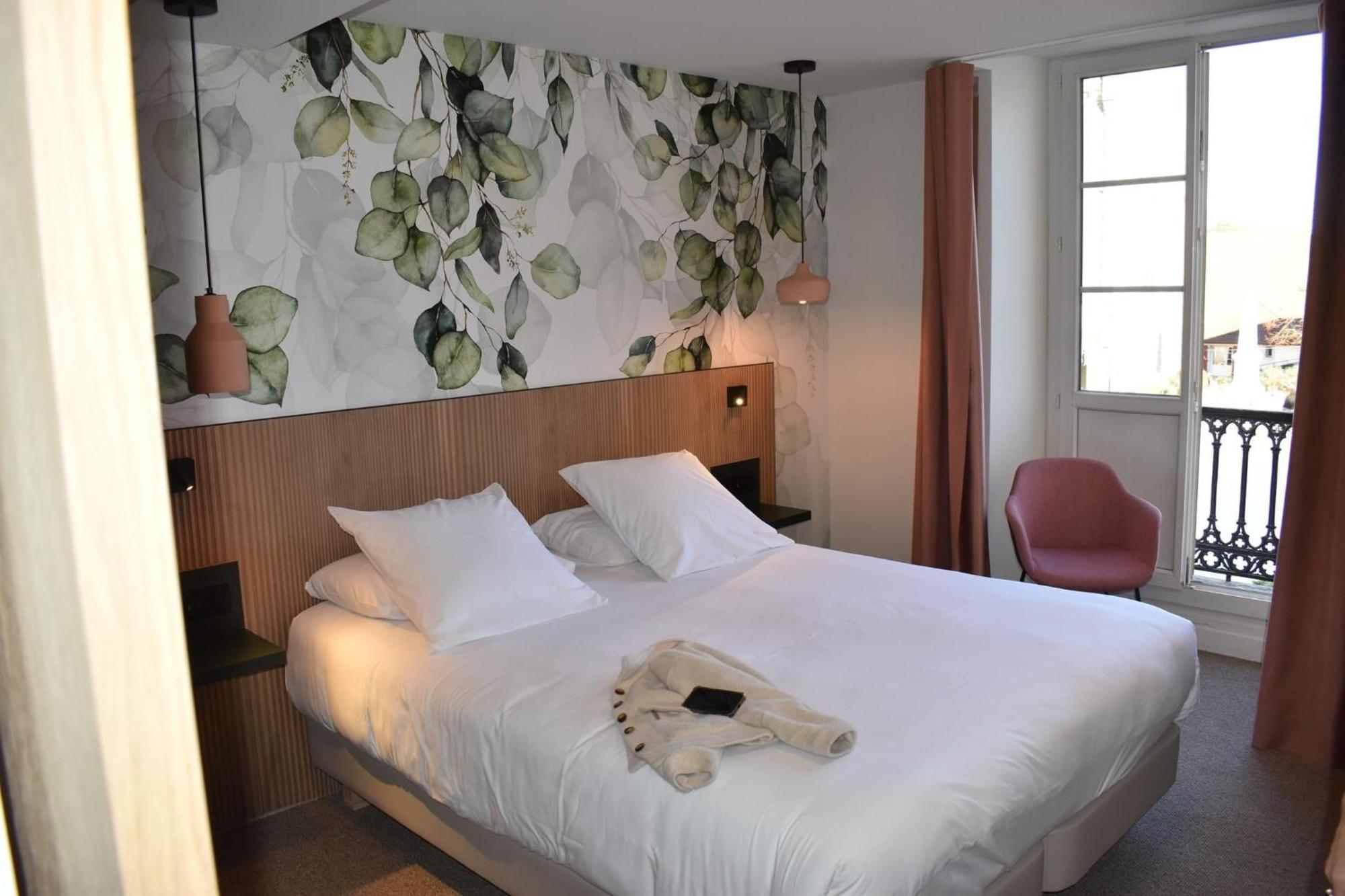 Hotel Les Tilleuls Hasparren Dış mekan fotoğraf